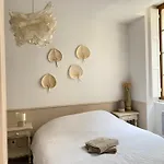 Logement 2 Chambres Lumineux, Parking Proche Centre Ville * ペリグー